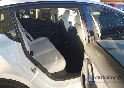 2021 Tesla Model 3 Long Range Dual Motor All-Wheel Drive z USA, uszkodzony, nr VIN 5YJ3E1EB7MF001104